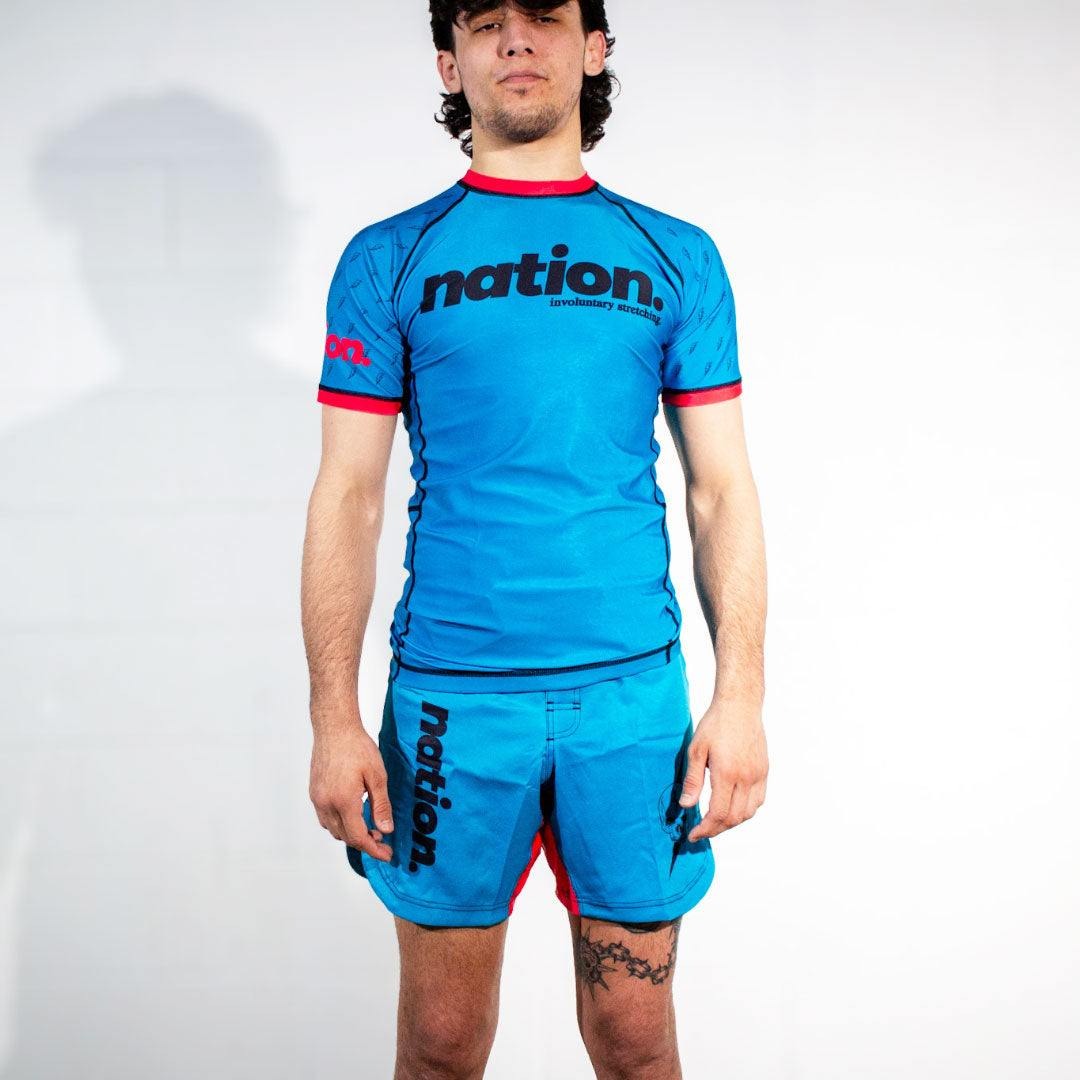 ชุดเสื้อยืดและกางเกงขาสั้นสำหร - Rash Guard บทวิจารณ์และราคา